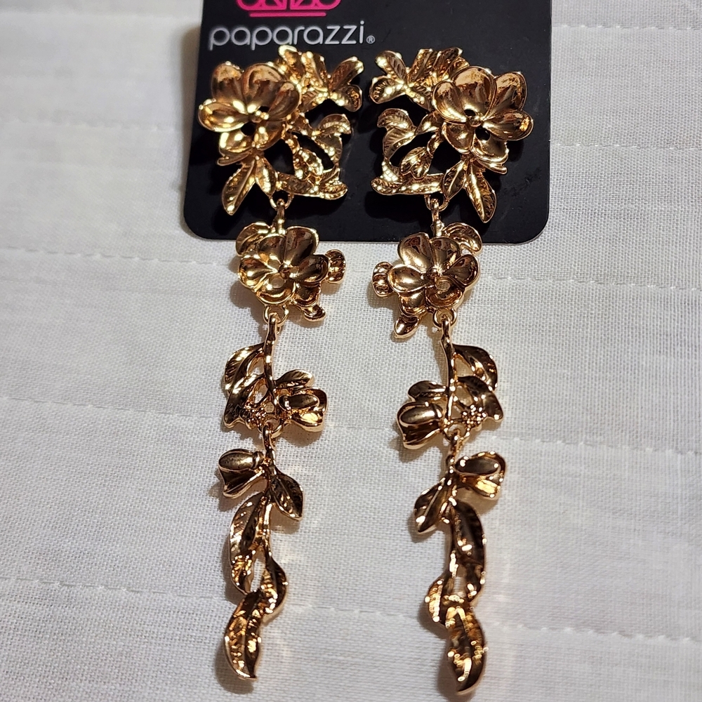 Paparazzi Gold Blossom Earrings